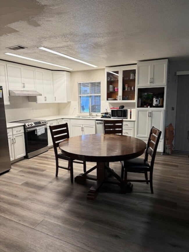 Photo - 1 Bedroom Room for Rent in Atwater