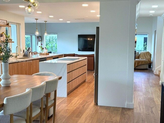 Photo - 311 NW 201st Ave