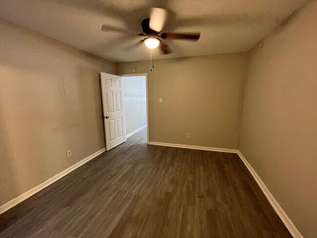 Photo - 4831 Sycamore Ave Unit 3