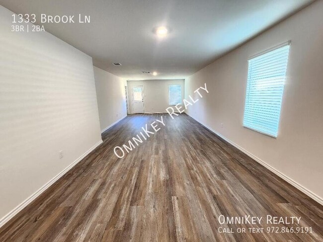 Photo - 1333 Brook Ln