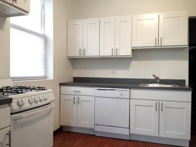 Photo - 921 W Oakdale Ave Unidad 1B