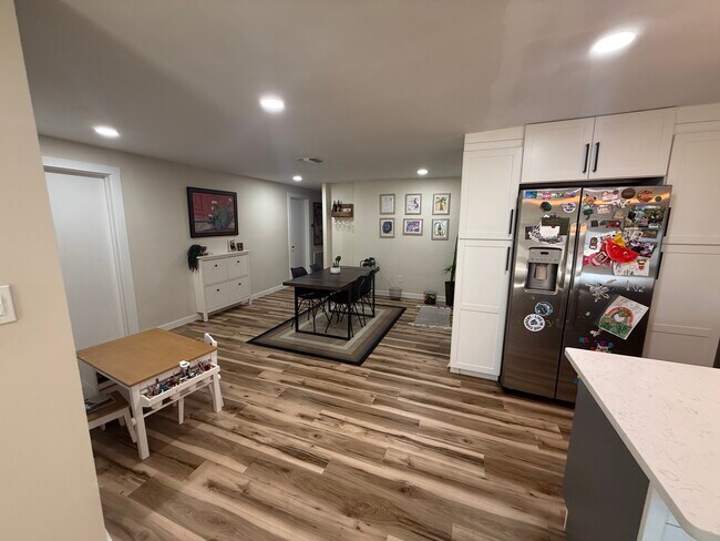 Photo - 1388 Rose St