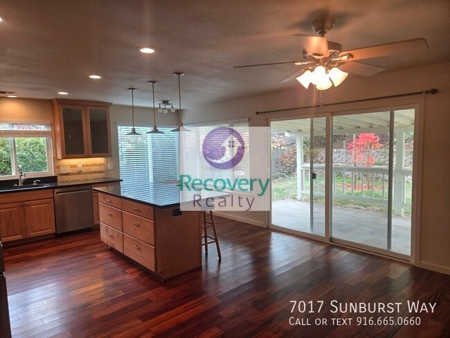 Photo - 7017 Sunburst Way