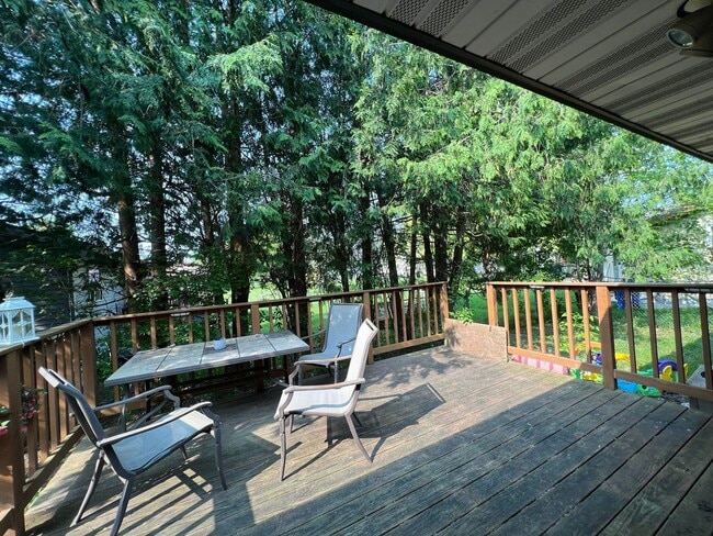 Photo - 1243-1245 Grove St Unit 1243