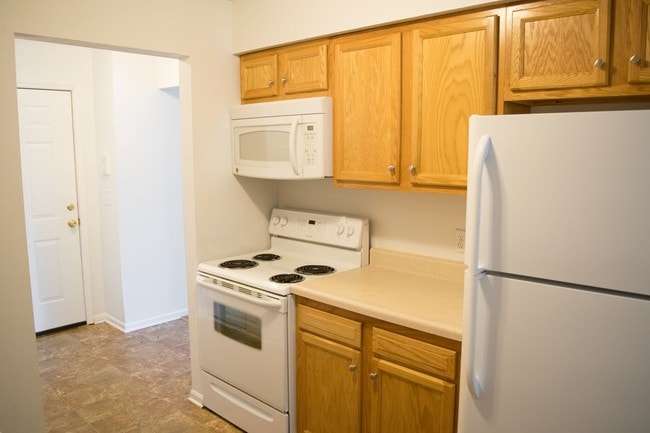 Five Points Courtyard Apartments
