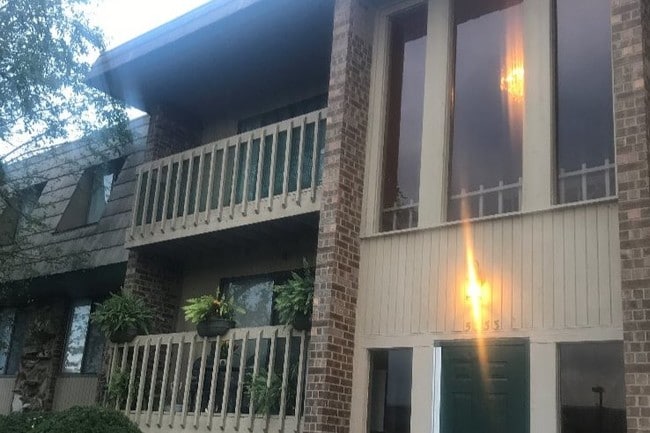 Último piso - 5333 Cedar Point Dr Unidad 132F