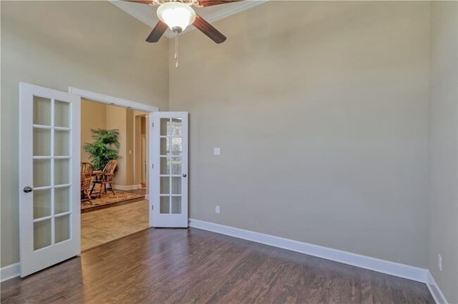 Photo - 124 Claiborne Lake Ln