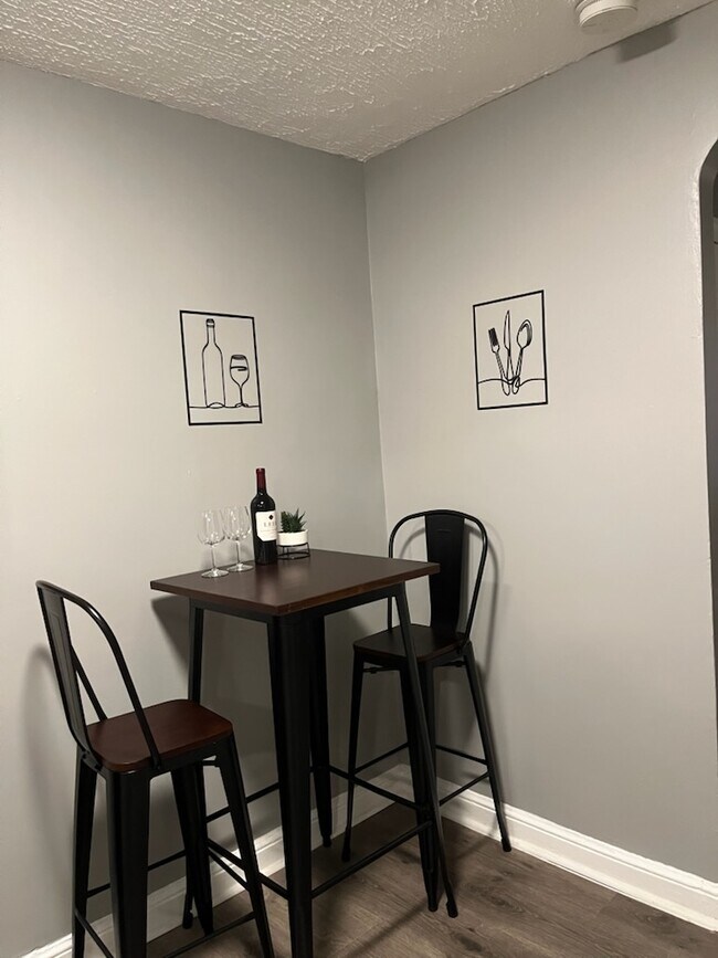 1222 18th Pl NE Unit 1