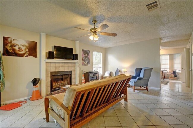 Photo - 2011 Kirksey Dr