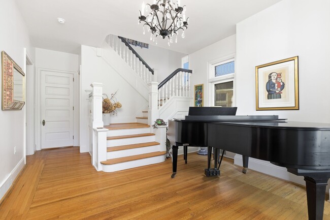 Photo - Stunning 5 Bedroom 2.5 Bathroom Home in Squirrel Hill