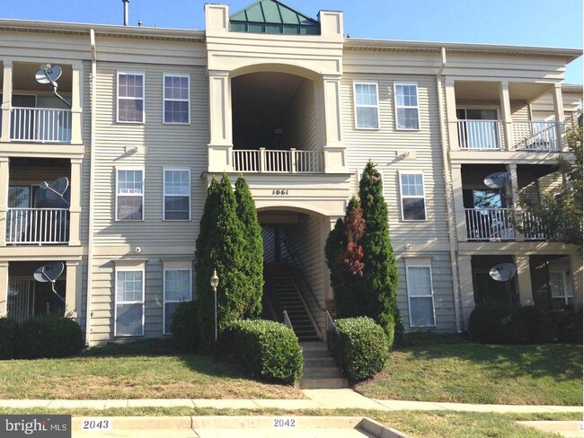 Building Photo - 1061 Gardenview Loop Unit 104 Rental