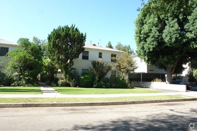 Building Photo - 13128 1/4 Valleyheart Dr Rental