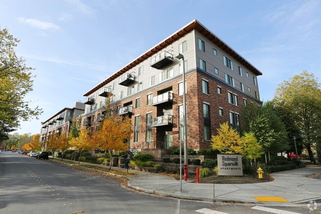 Photo - Redmond Square