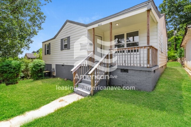 Photo - 4821 Francis St