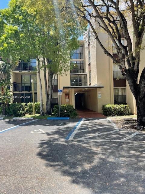 Building Photo - 14311 N Kendall Dr Unit 402A