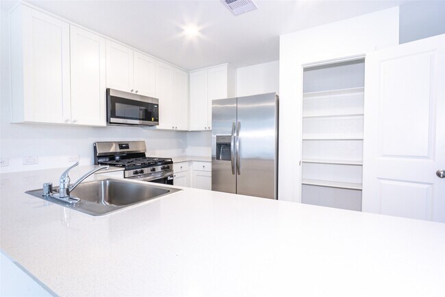 Photo - 5610 Shelford Birch Dr