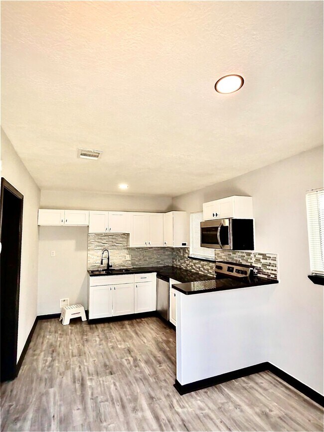 Photo - 5810 W Bellfort Ave
