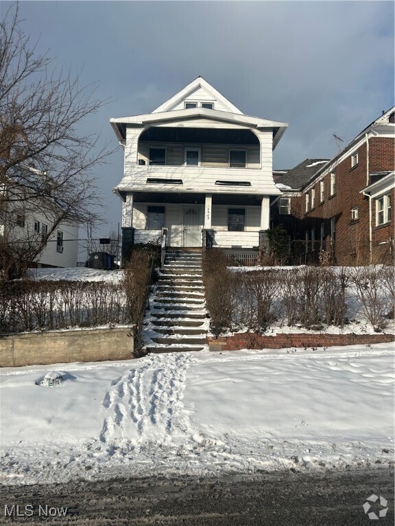 Building Photo - 10609 Lamontier Ave Unit DOWN Rental