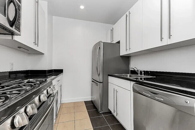 Photo - 50 Murray St Unit 1414