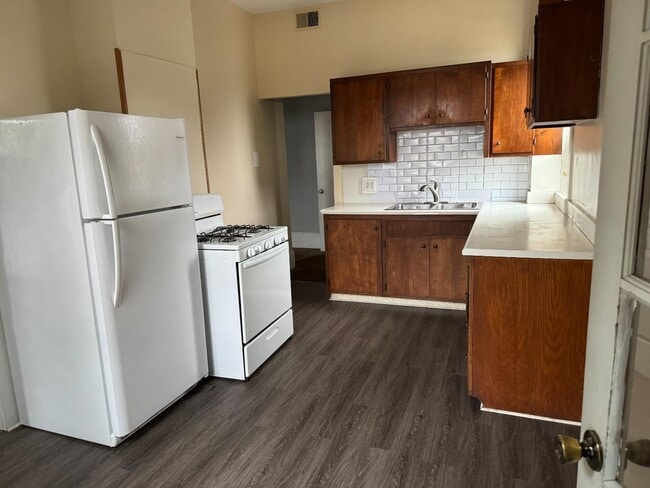 Building Photo - 10 State St