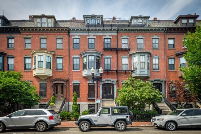 461 Massachusetts Avenue