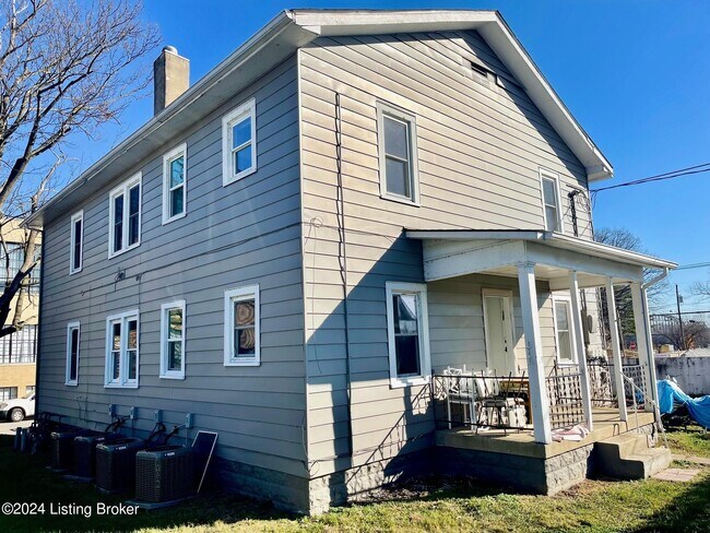 Photo - 121 E 14th St Unidad 2