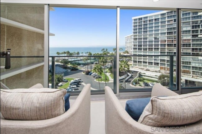 Building Photo - 1820 Avenida Del Mundo Unit 701 Rental