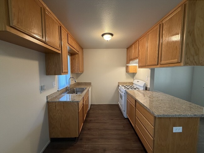 Photo - 1401 E Rumble Rd