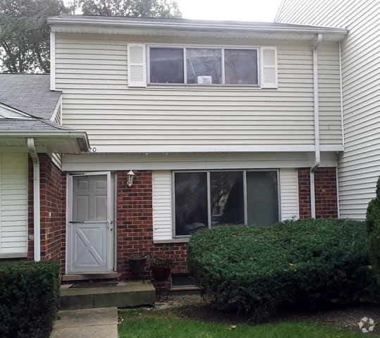 Building Photo - 120 Beaconridge Dr Rental