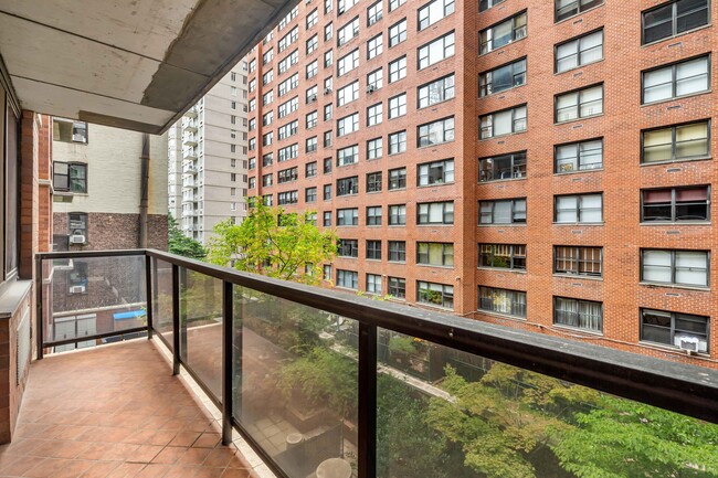 Photo - 510 E 80th St