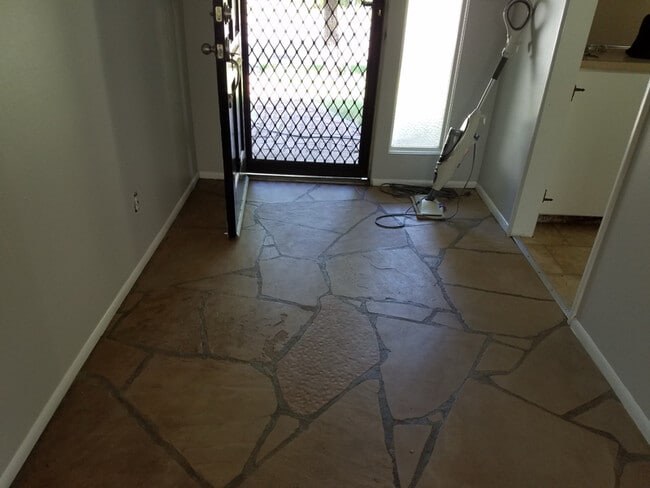 Photo - 220 Sherman Dr