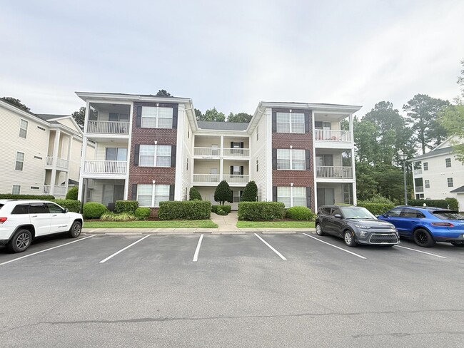 Building Photo - 1306 River Oaks Dr