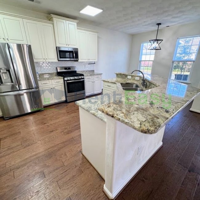 Photo - 4146 Pritchard St