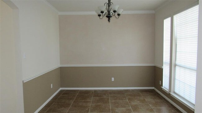 Photo - 2033 Creole Dr