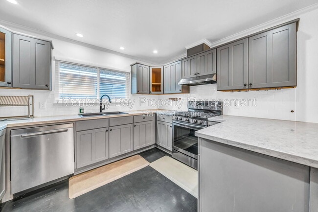 20 Del Robles Ave