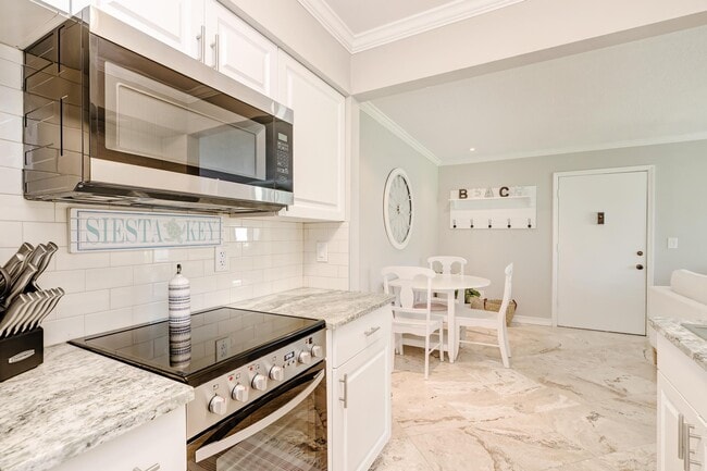 Kitchen - 5683 Midnight Pass Rd Unit 105