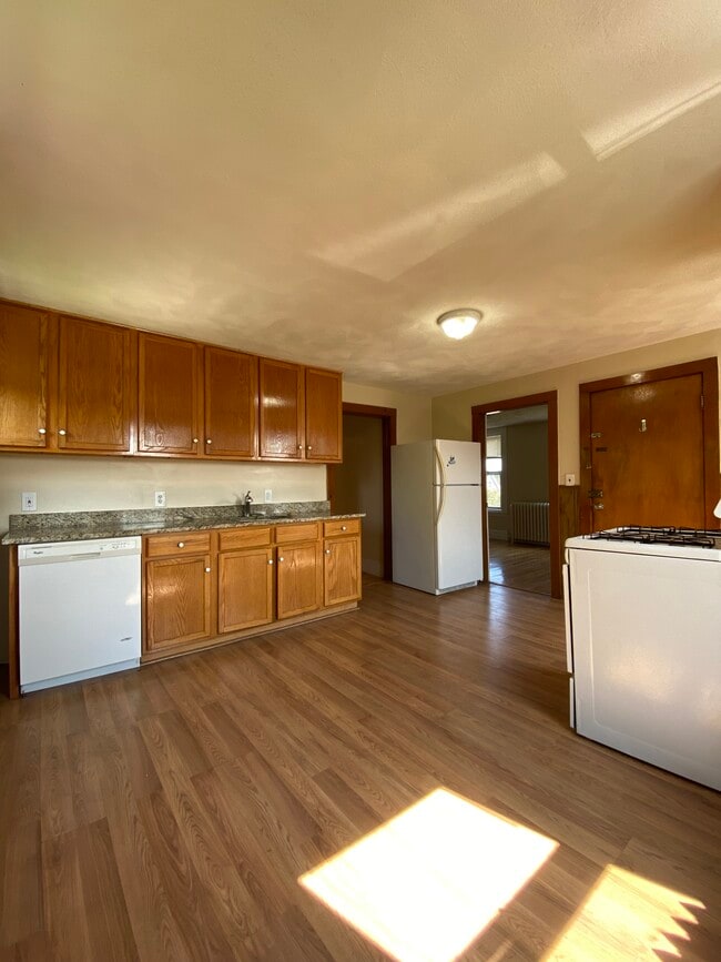 Photo - 51 Aldie St Apartments Unit #3