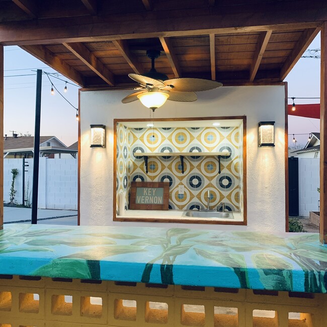 Photo - 8516 E Vernon Ave