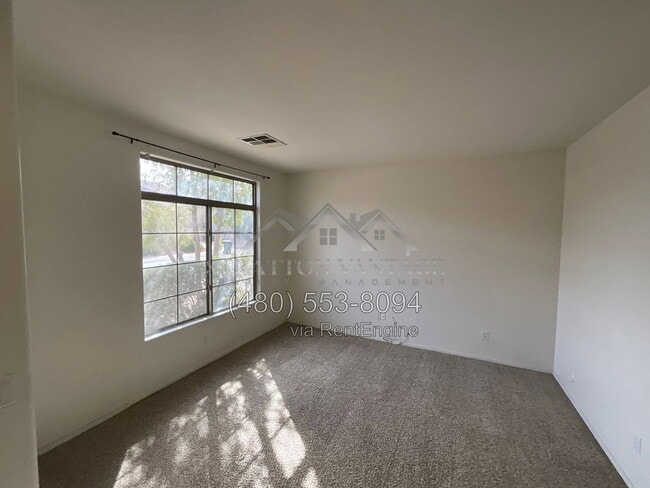 Photo - 192 W Mahogany Pl
