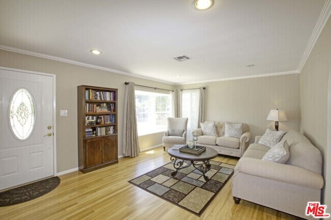 Photo - 3556 S Bentley Ave