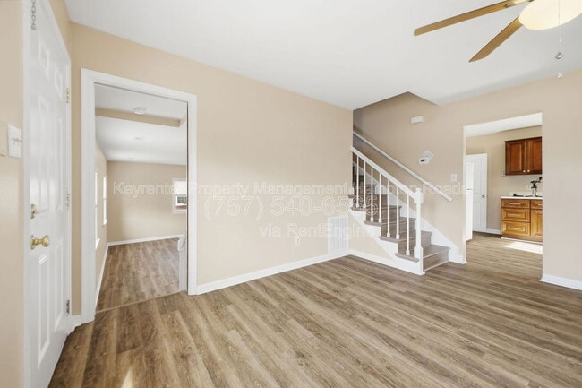 Photo - 211 Madrid Dr