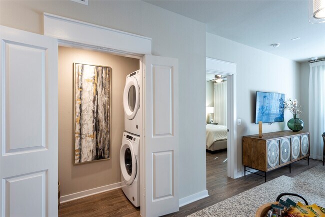Photo - 15915 Kingfield Dr Unit 1358