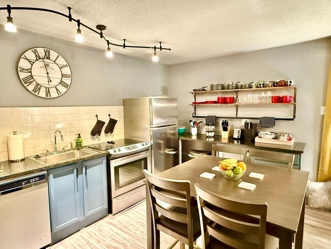 Photo - Higdon Ferry Apartments