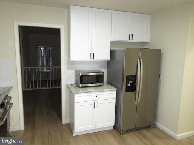 Photo - 512 Cobblers Ln