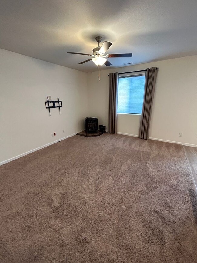 Photo - 2338 NW Yohn Ranch Dr