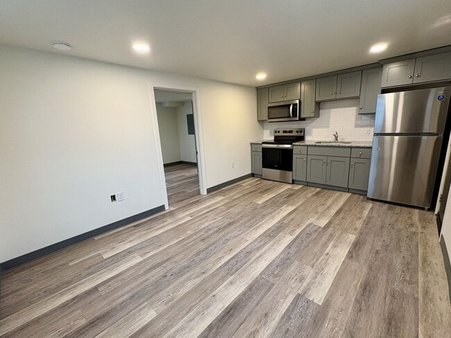 Photo - 202 S Lawrence St Unit Apt 1