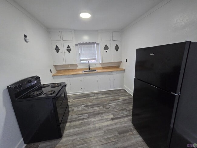 Photo - 2920 Sherwood St