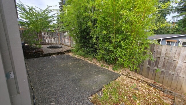 Photo - 716 Warren St