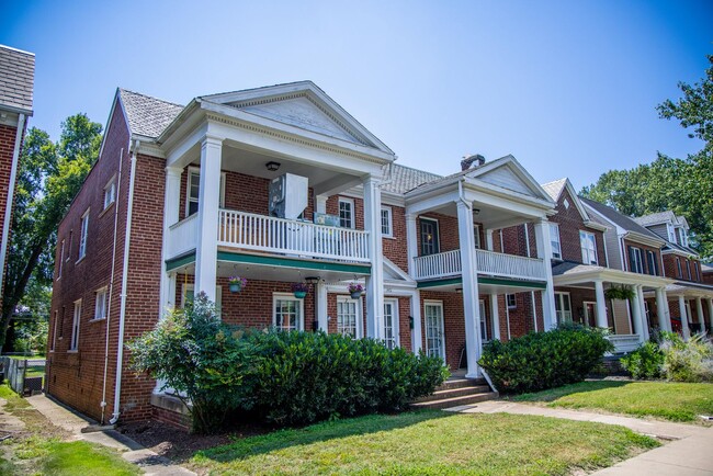 Building Photo - 3415 Stuart Ave Unit Apt #2nd Flr