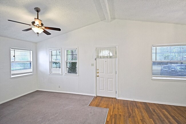 Photo - 633 S Academy Ave